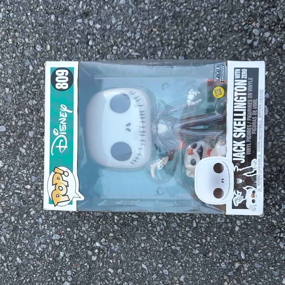 Disney  Funko pop Jack skellington with zero.. glow in the dark